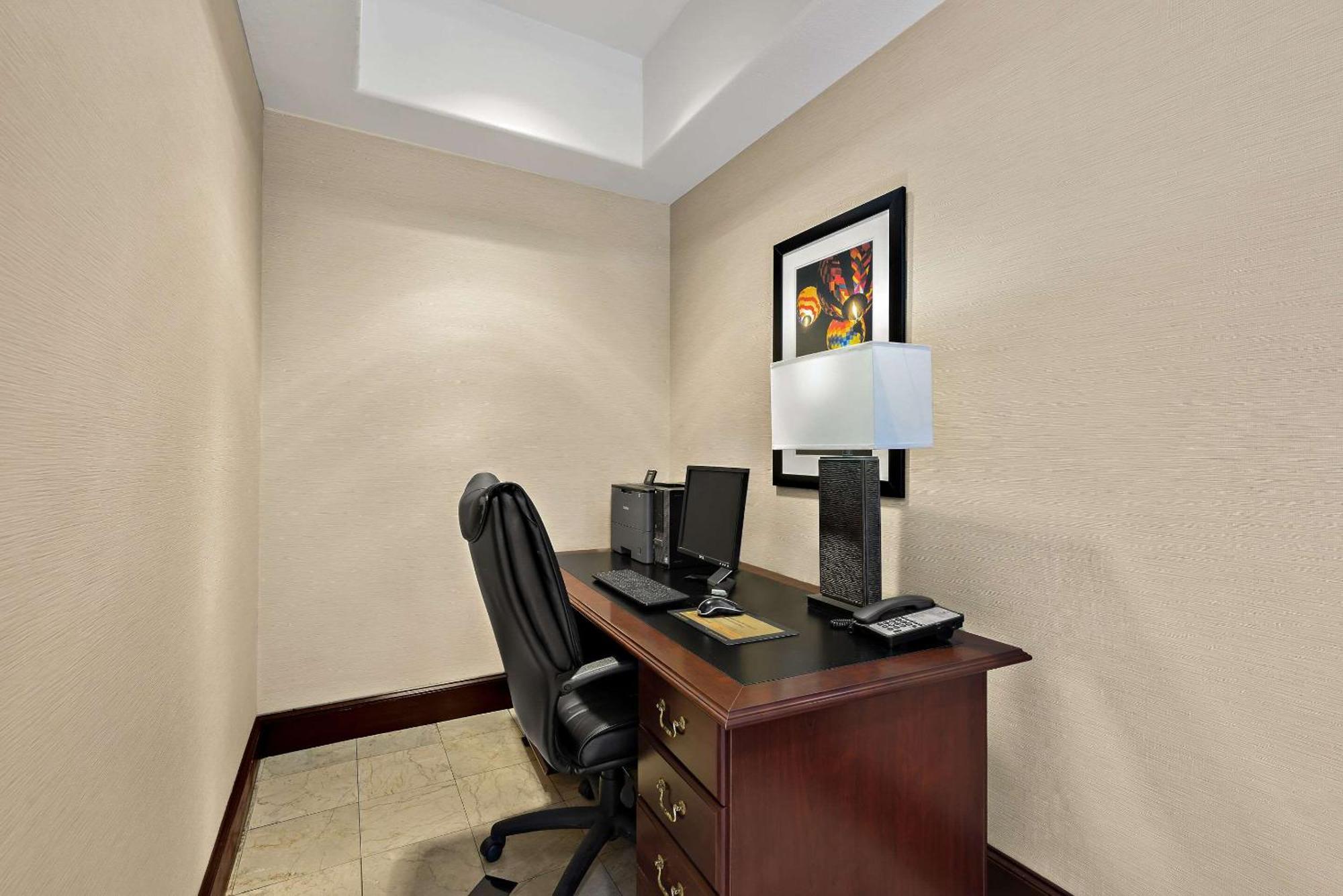 Comfort Inn & Suites Airport Convention Center RenoReno  Kültér fotó