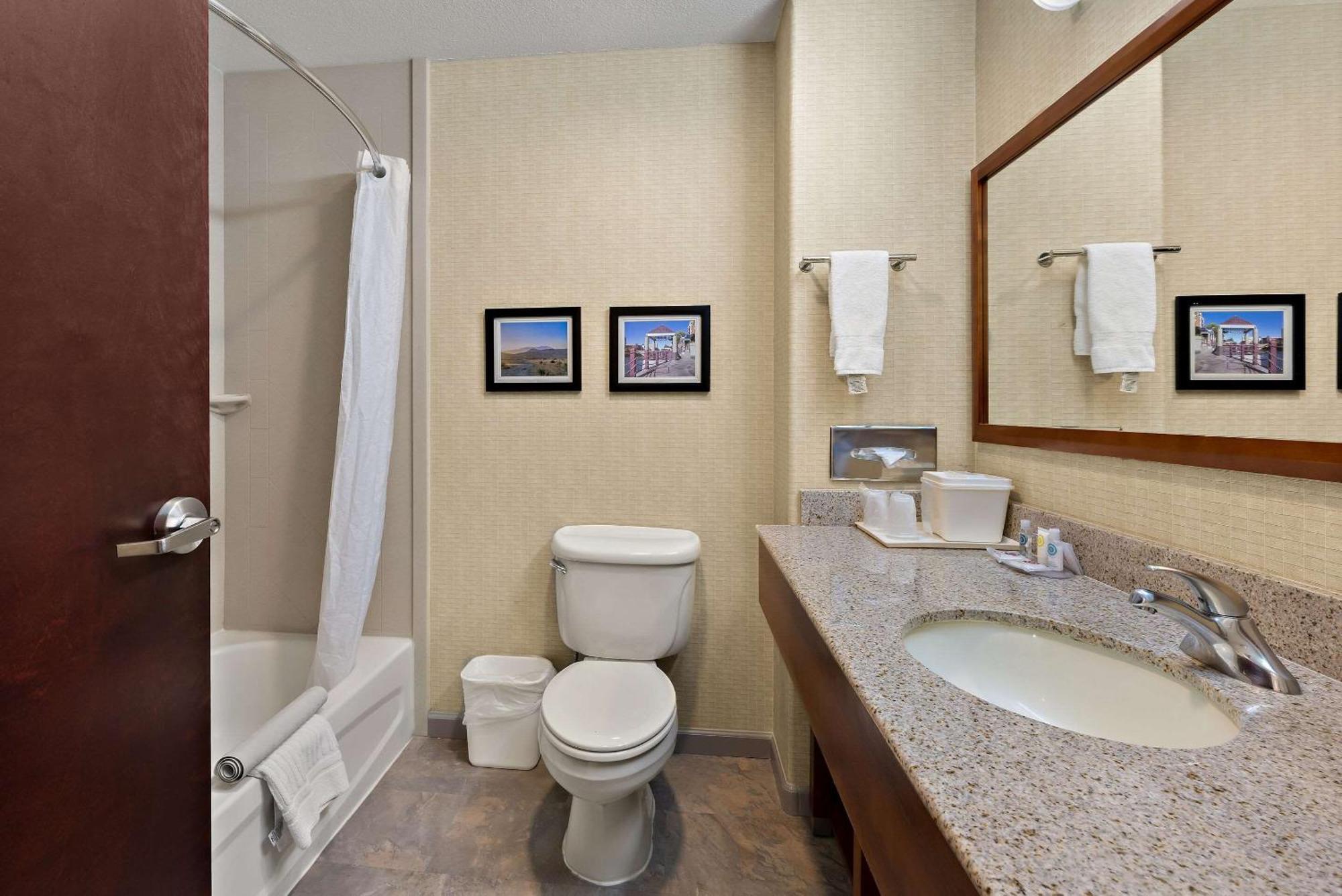Comfort Inn & Suites Airport Convention Center RenoReno  Kültér fotó