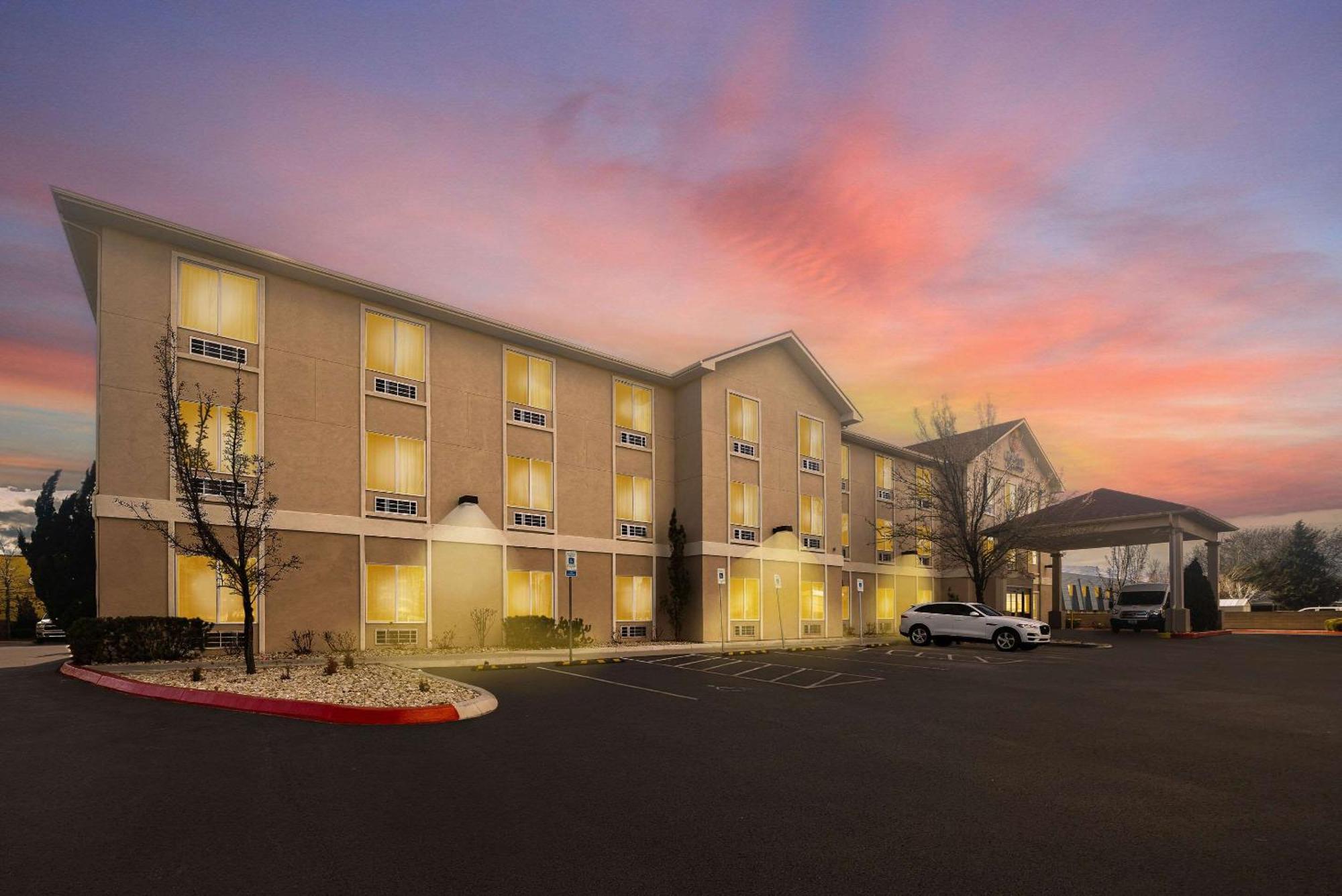 Comfort Inn & Suites Airport Convention Center RenoReno  Kültér fotó